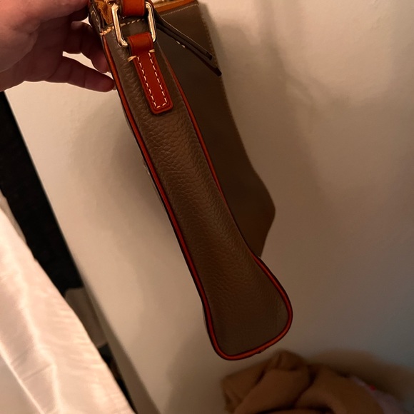 EUC DOONEY & BOURKE CROSSBODY - Picture 8 of 8